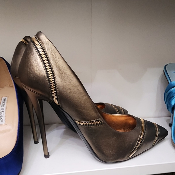 Giuseppe Zanotti bronze heels - Picture 8 of 12